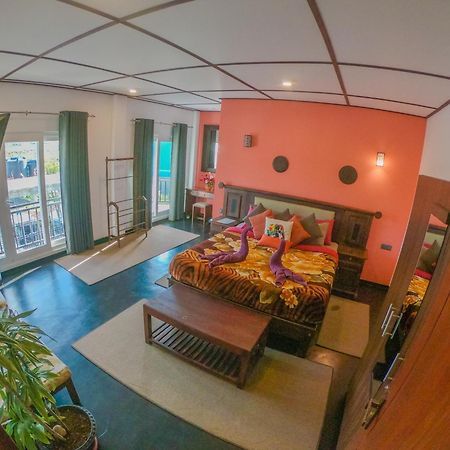 Suriya Guest Hotel Nuwara Eliya Exterior foto