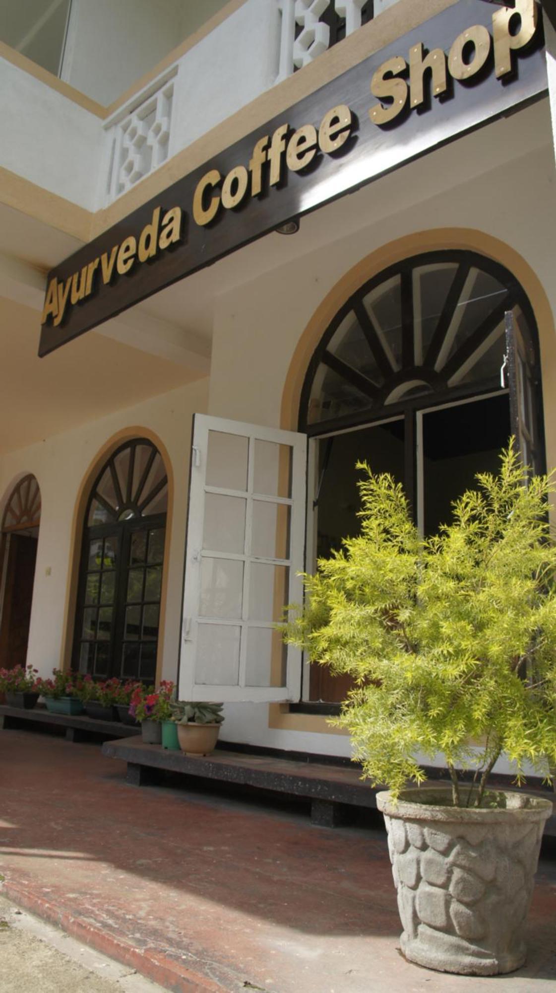 Suriya Guest Hotel Nuwara Eliya Exterior foto