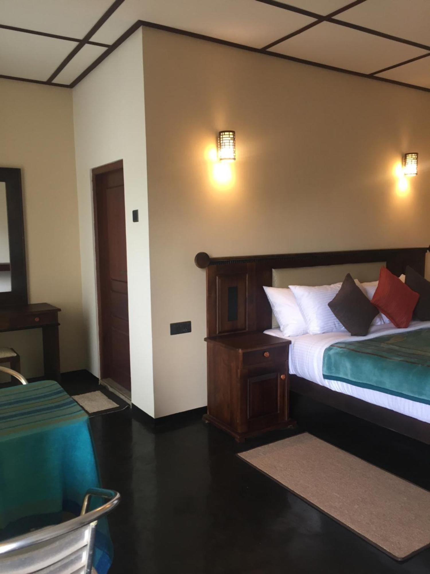 Suriya Guest Hotel Nuwara Eliya Exterior foto
